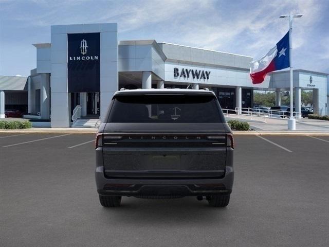 new 2025 Lincoln Navigator car, priced at $96,687