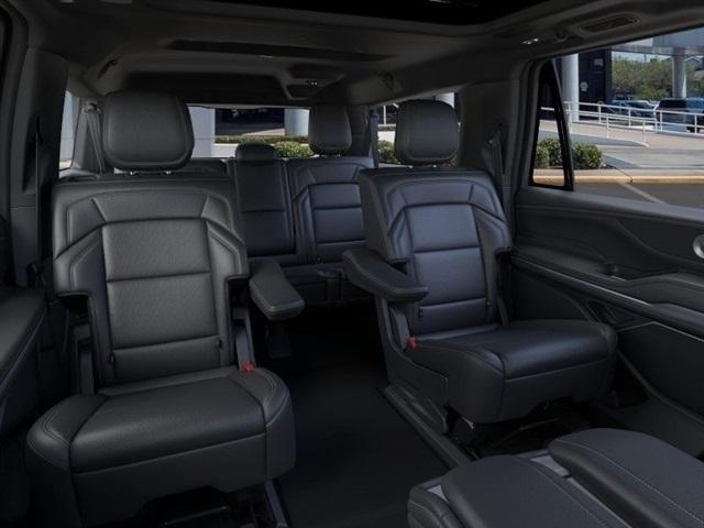 new 2025 Lincoln Navigator car, priced at $99,467