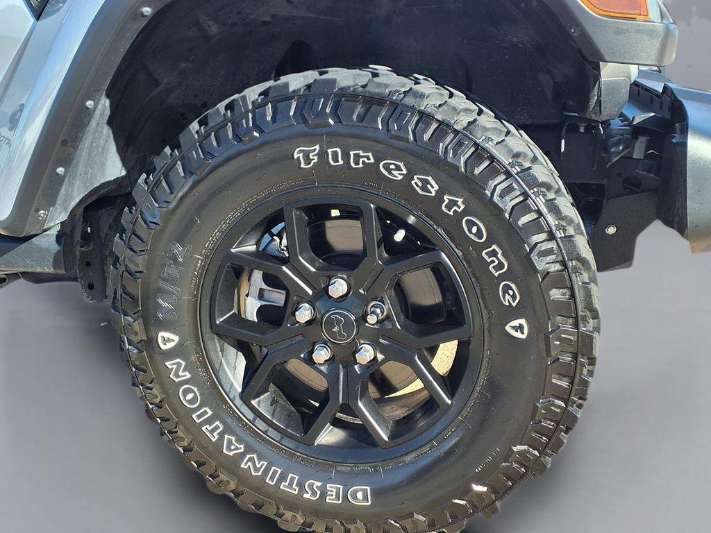 used 2024 Jeep Gladiator car, priced at $35,622