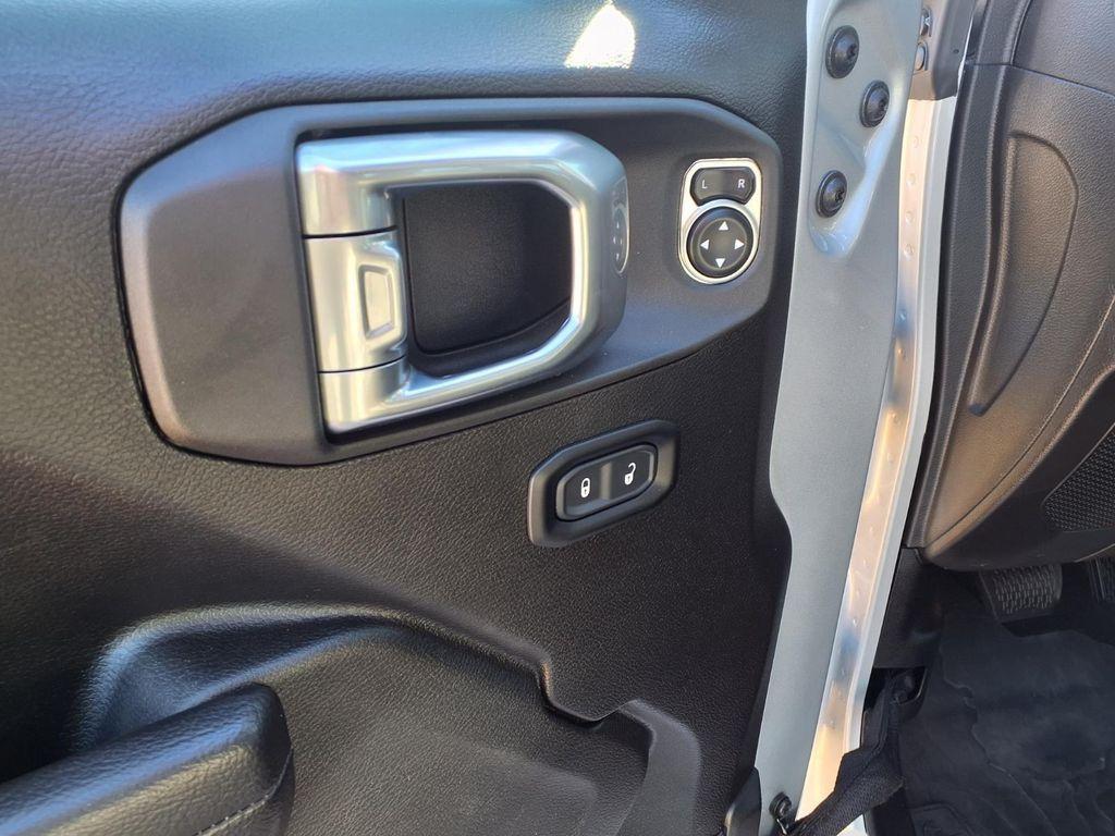 used 2024 Jeep Gladiator car, priced at $35,622