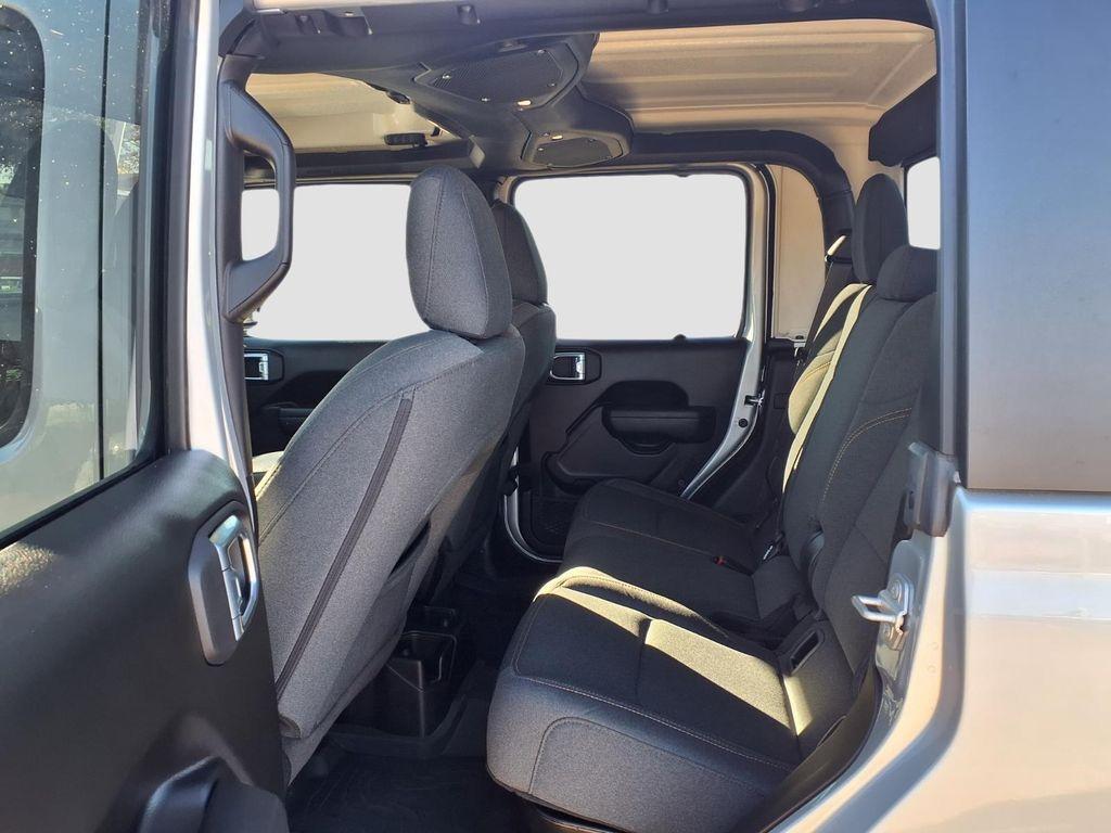 used 2024 Jeep Gladiator car, priced at $35,622