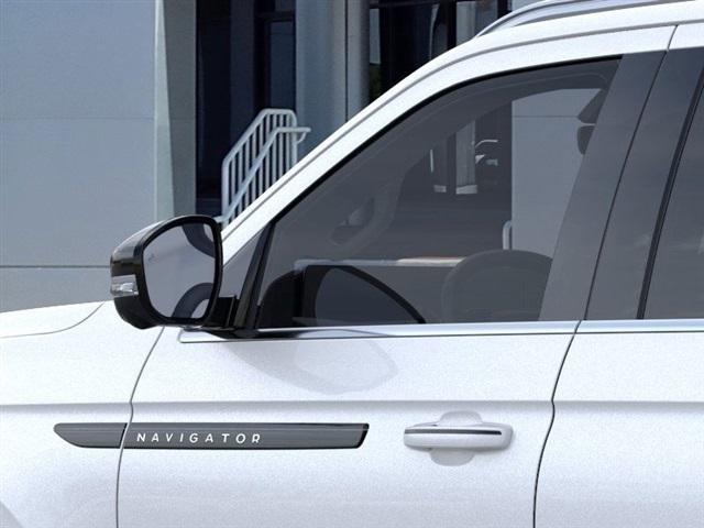 new 2025 Lincoln Navigator car, priced at $120,340