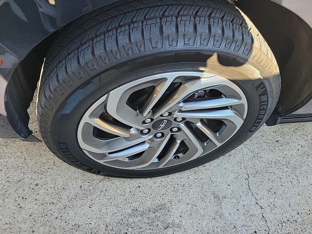 used 2025 Lincoln Navigator car, priced at $90,029