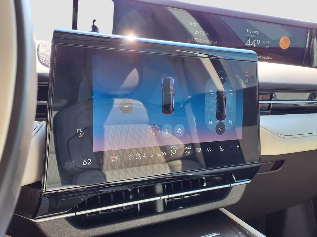 used 2024 Lincoln Nautilus car, priced at $55,052