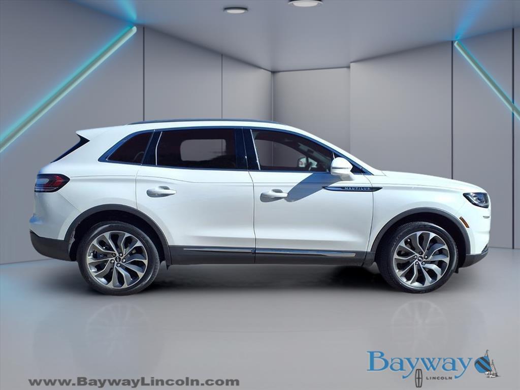 used 2023 Lincoln Nautilus car, priced at $34,090