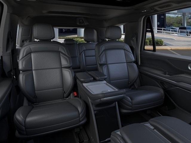 new 2025 Lincoln Navigator car, priced at $99,616