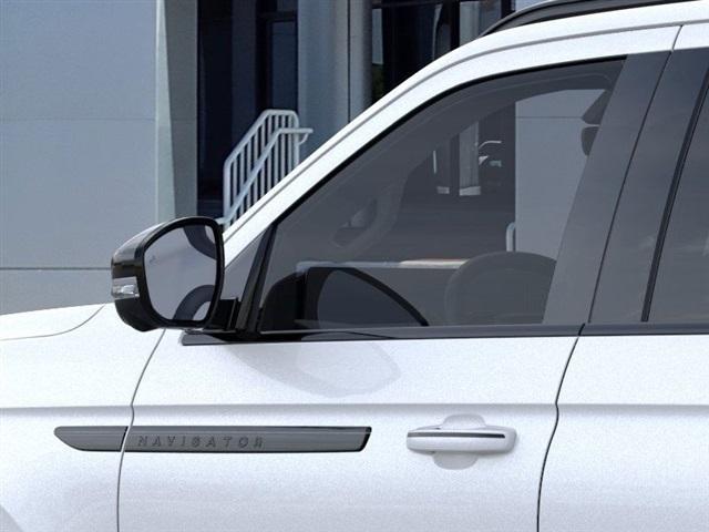 new 2025 Lincoln Navigator car, priced at $99,839