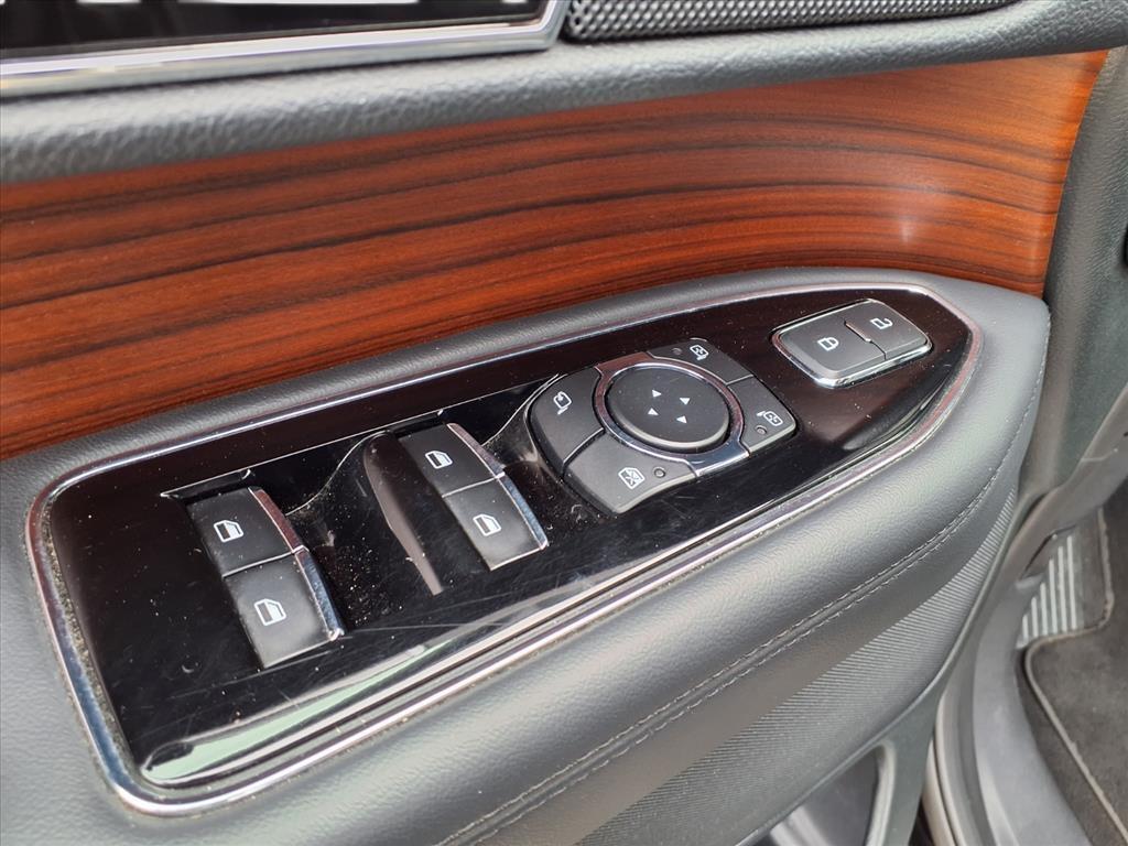 used 2024 Lincoln Navigator car, priced at $65,744