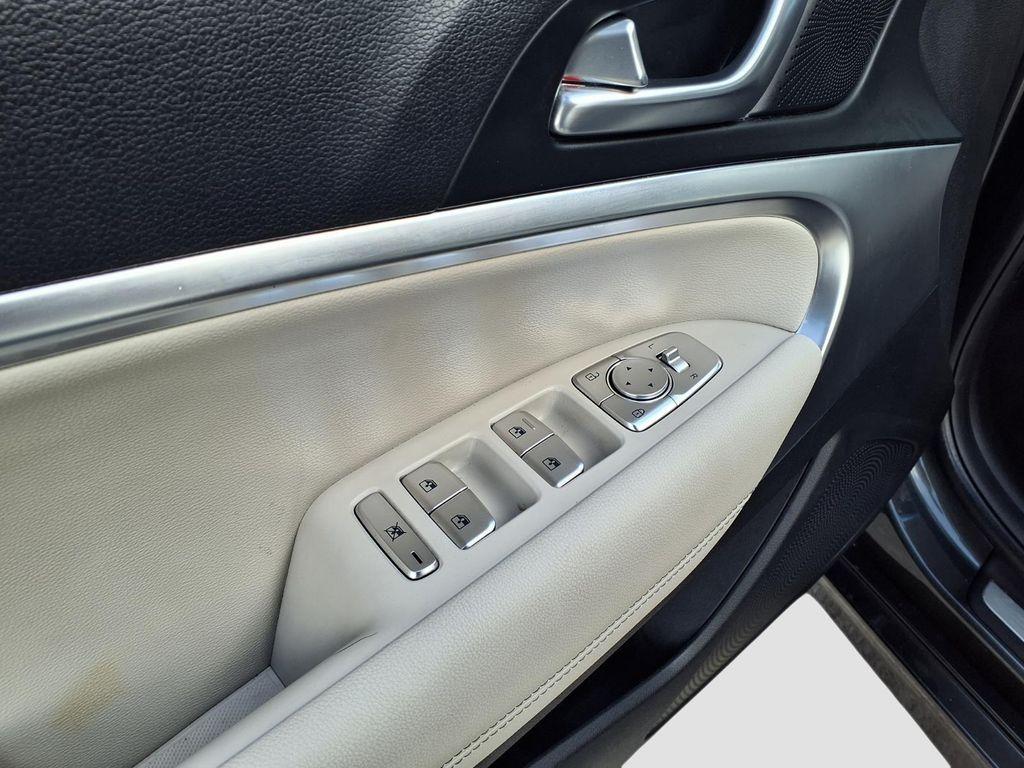 used 2025 Genesis G70 car, priced at $29,511