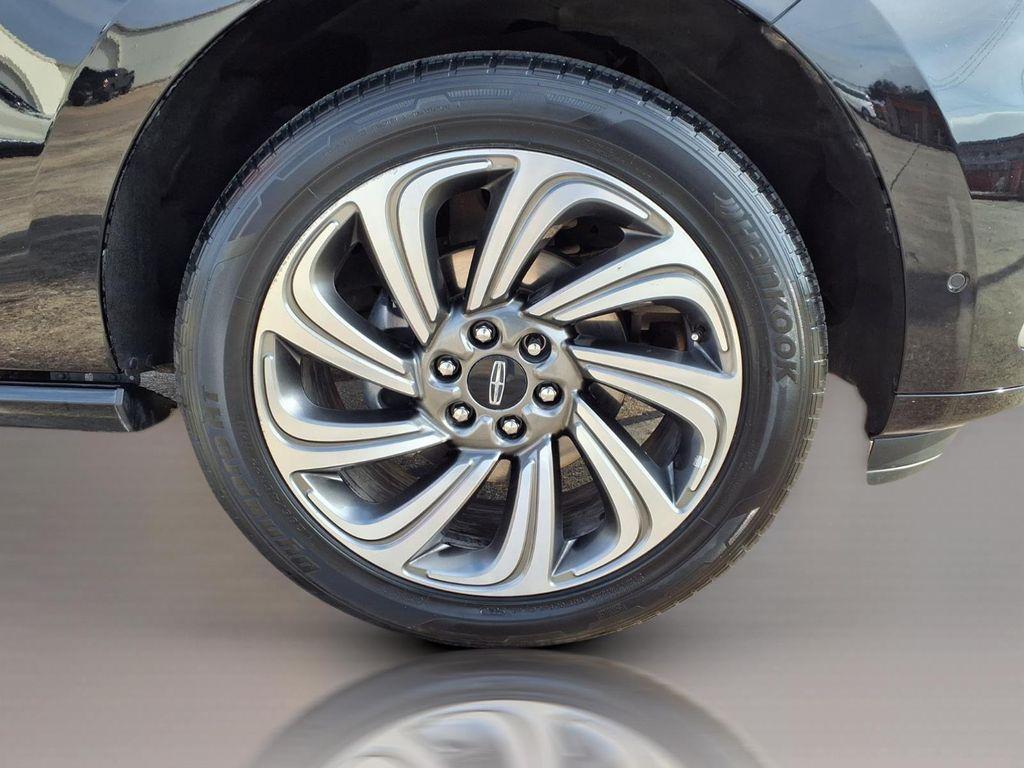 used 2024 Lincoln Navigator car, priced at $56,991