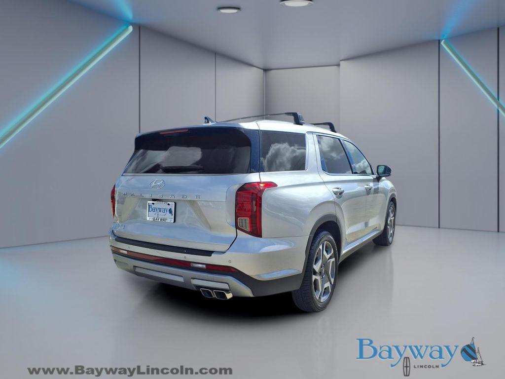 used 2024 Hyundai Palisade car, priced at $33,291