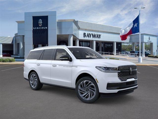 new 2026 Lincoln Navigator car, priced at $106,090
