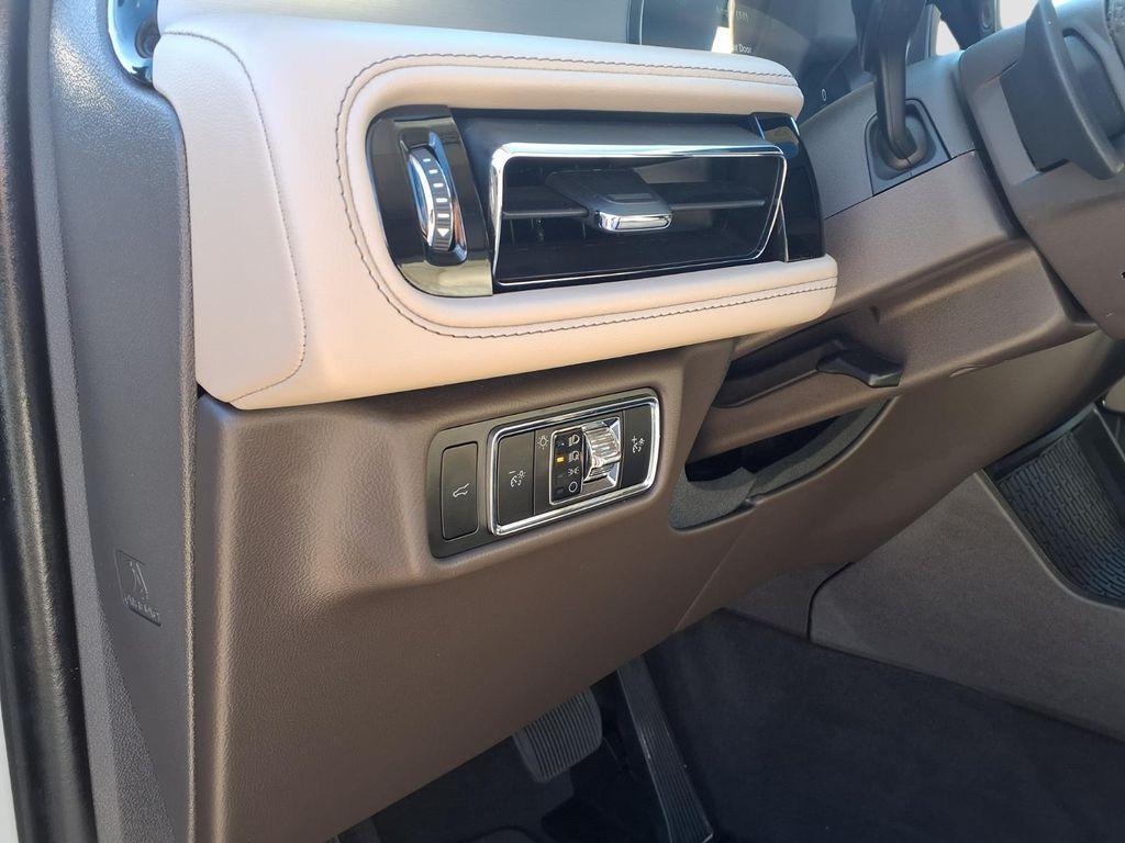 used 2024 Lincoln Aviator car, priced at $43,451