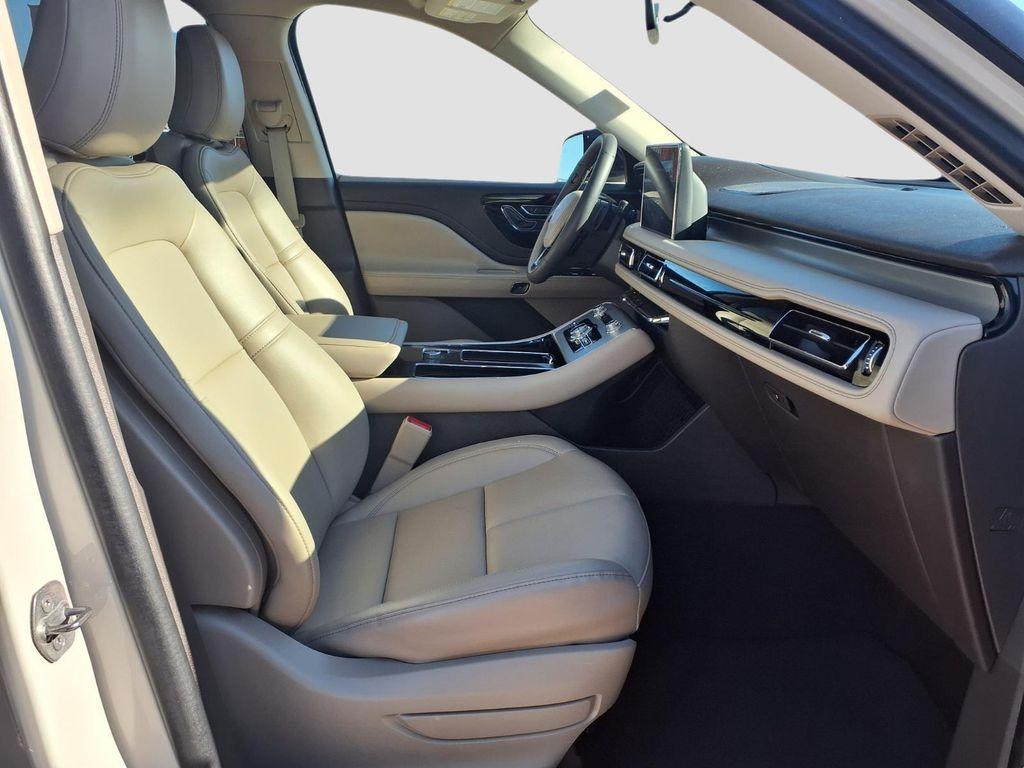 used 2024 Lincoln Aviator car, priced at $43,451