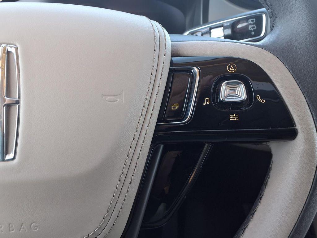 used 2024 Lincoln Aviator car, priced at $43,451