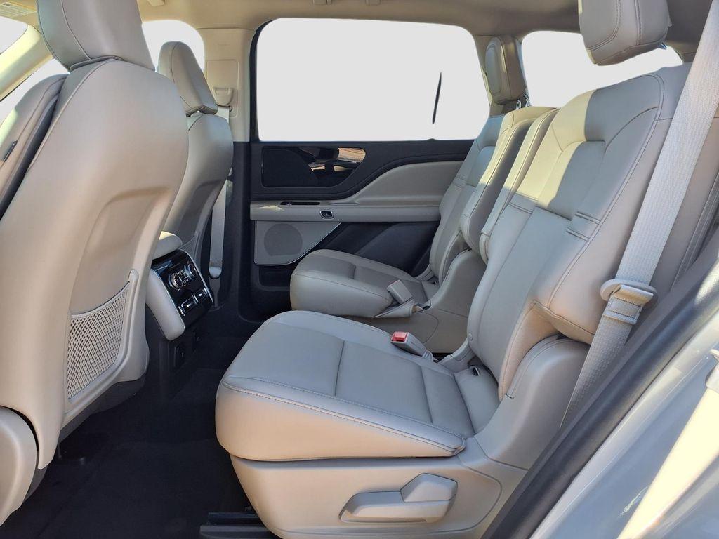 used 2024 Lincoln Aviator car, priced at $43,451