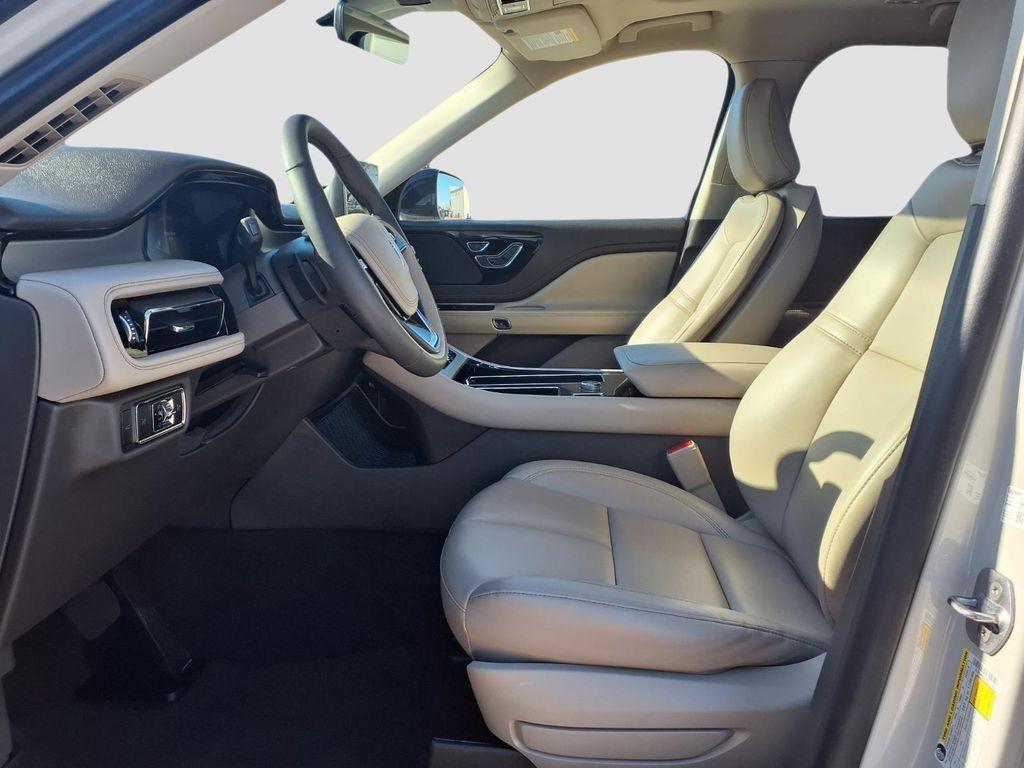 used 2024 Lincoln Aviator car, priced at $43,451