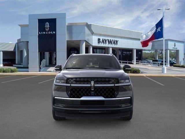 new 2025 Lincoln Navigator car, priced at $98,270