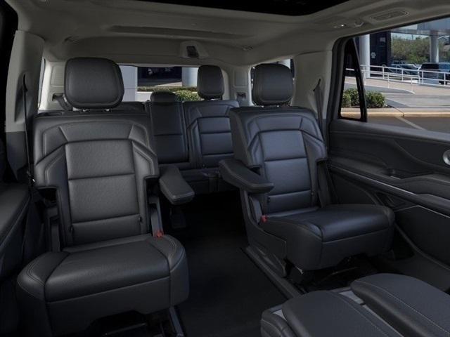 new 2025 Lincoln Navigator car, priced at $92,734