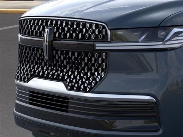 new 2025 Lincoln Navigator car, priced at $92,734