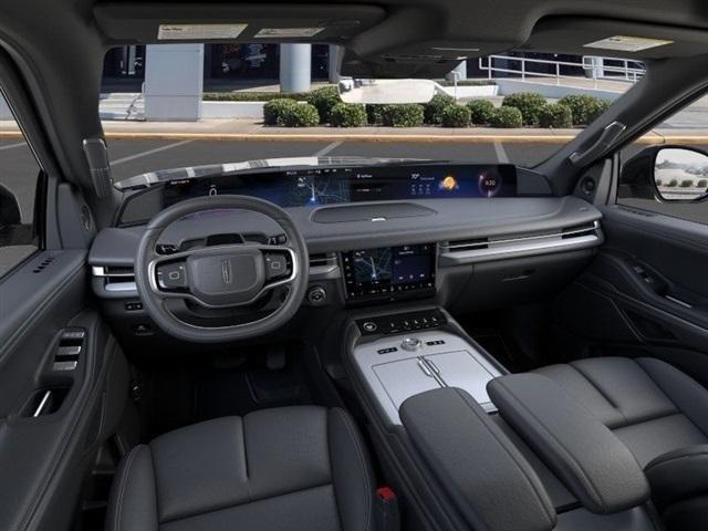 new 2025 Lincoln Navigator car, priced at $101,693