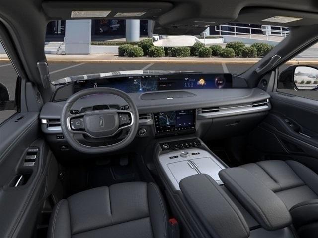 new 2025 Lincoln Navigator car, priced at $101,693