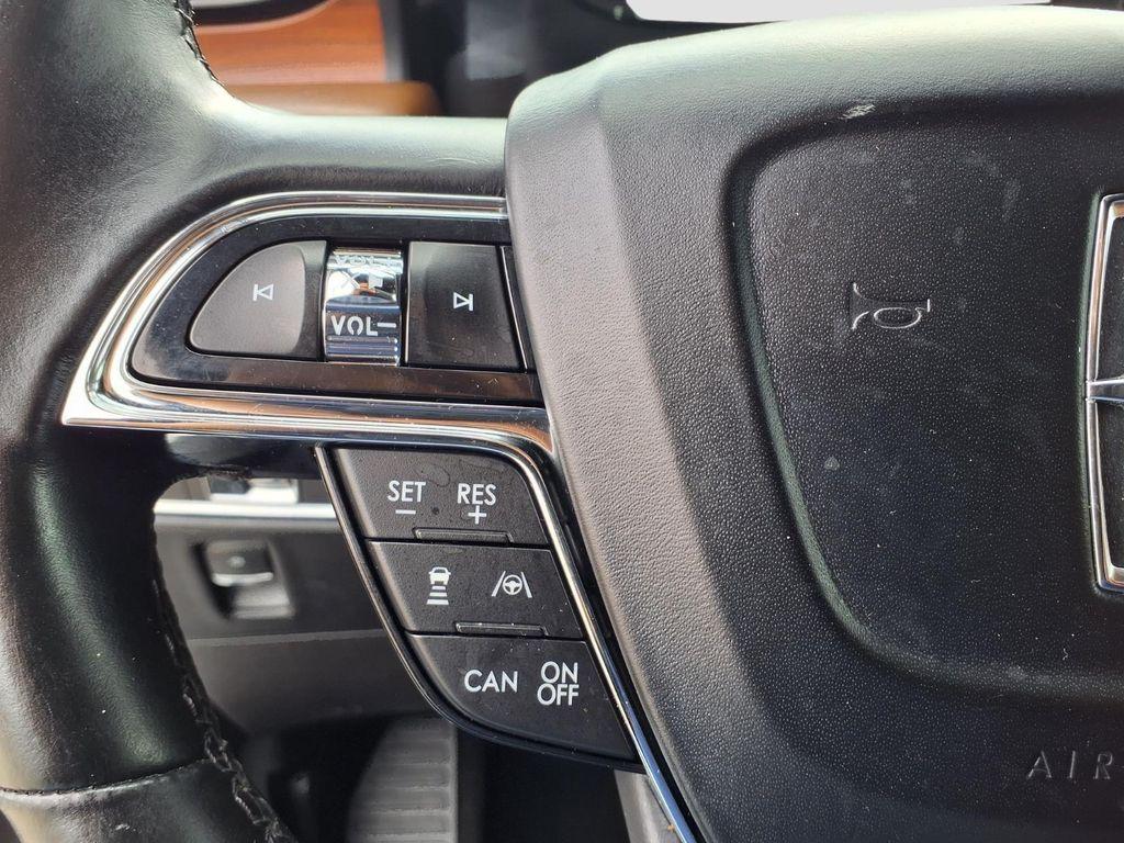 used 2022 Lincoln Nautilus car, priced at $29,411