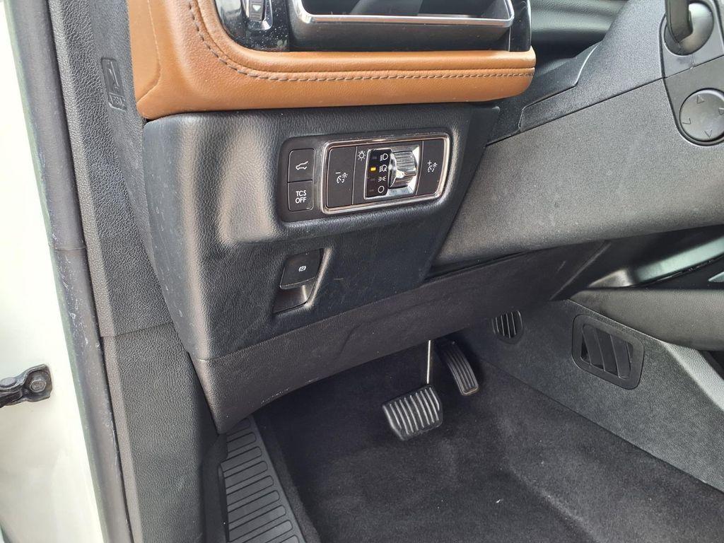 used 2022 Lincoln Nautilus car, priced at $29,411