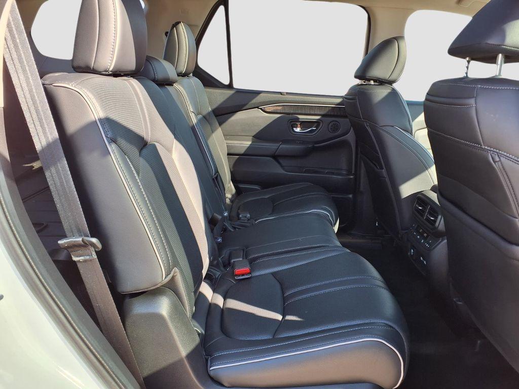 used 2023 Honda Pilot car, priced at $36,073