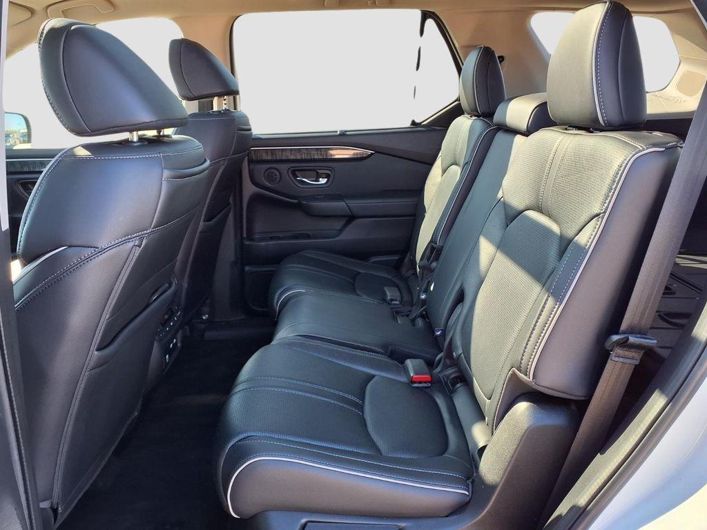 used 2023 Honda Pilot car, priced at $36,073