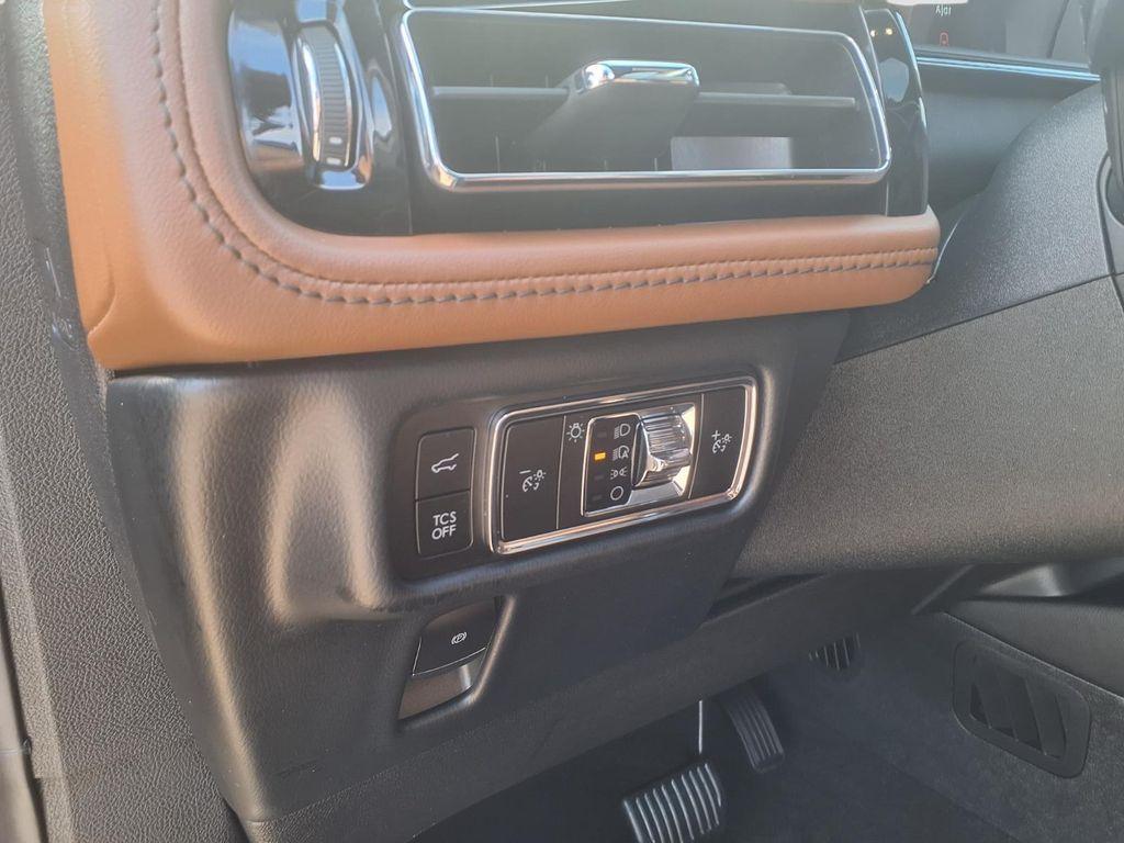 used 2023 Lincoln Nautilus car, priced at $35,061