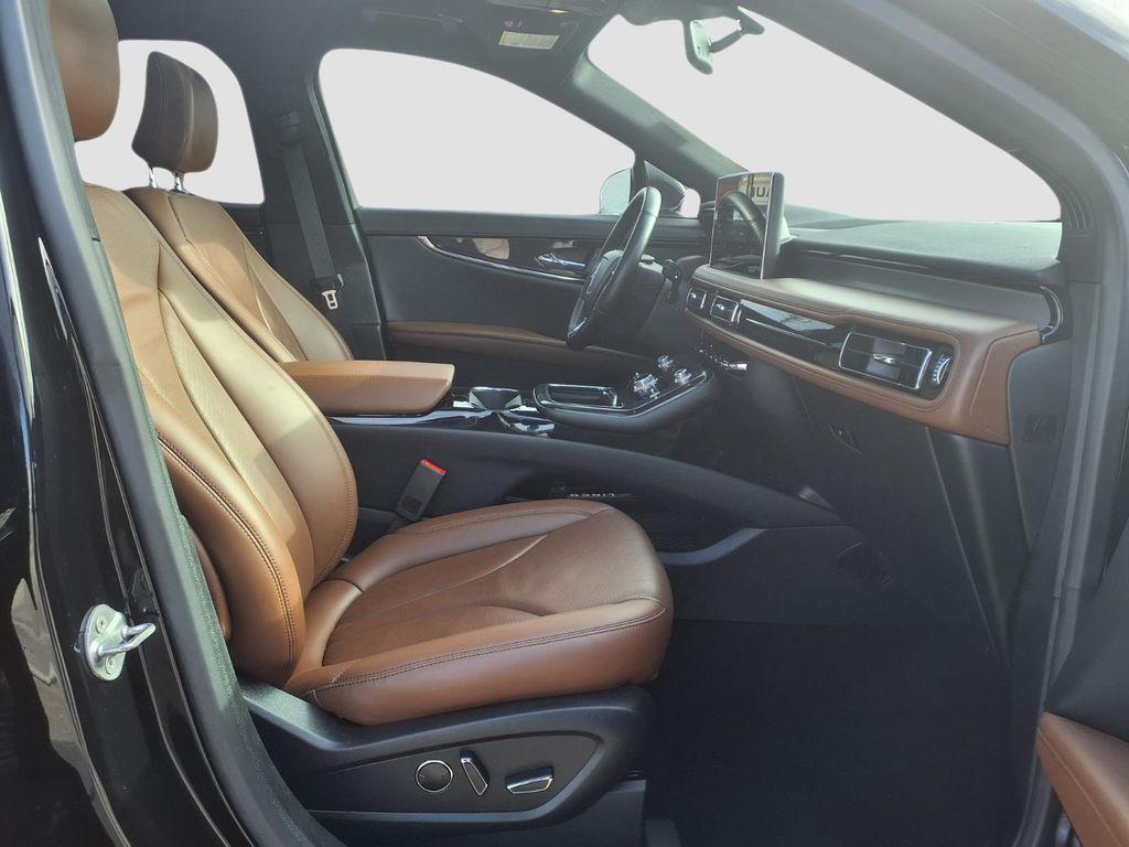 used 2023 Lincoln Nautilus car, priced at $35,061