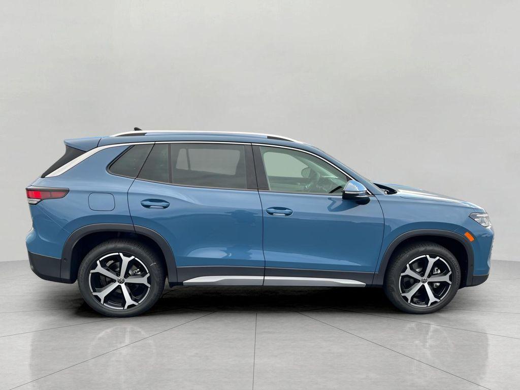 new 2025 Volkswagen Tiguan car, priced at $36,546