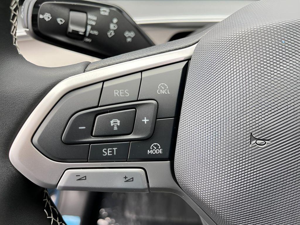 new 2025 Volkswagen Tiguan car, priced at $36,546