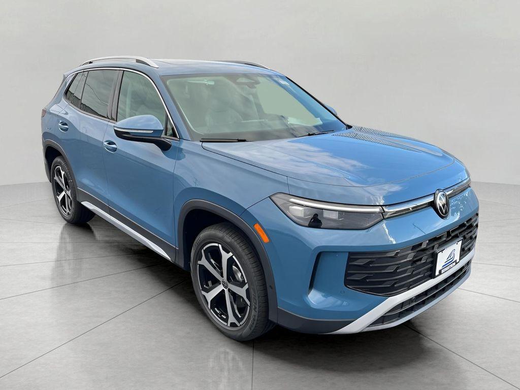 new 2025 Volkswagen Tiguan car, priced at $36,546