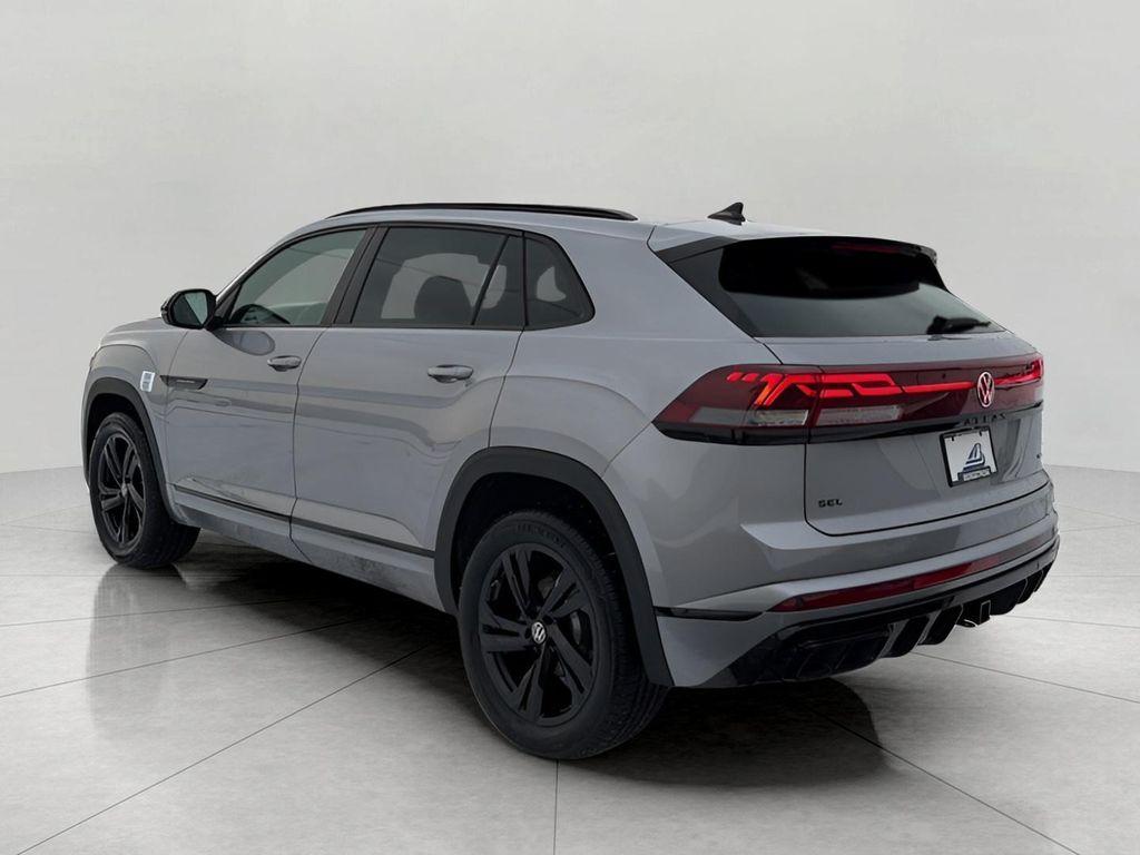 new 2026 Volkswagen Atlas Cross Sport car, priced at $50,913