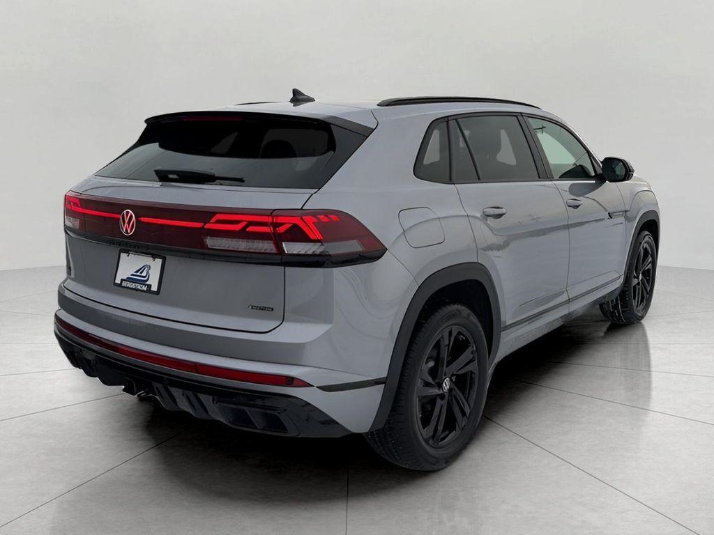 new 2026 Volkswagen Atlas Cross Sport car, priced at $50,913