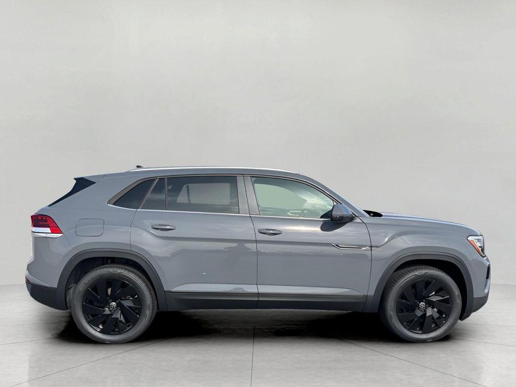 new 2026 Volkswagen Atlas Cross Sport car, priced at $47,437
