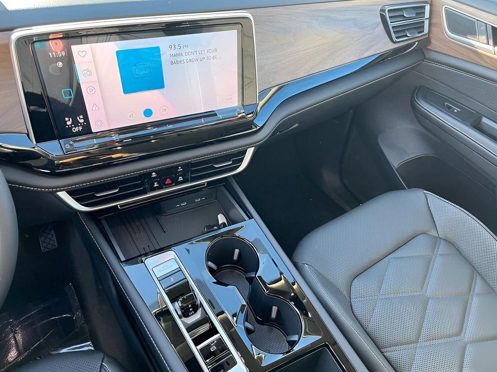 new 2026 Volkswagen Atlas car, priced at $47,717