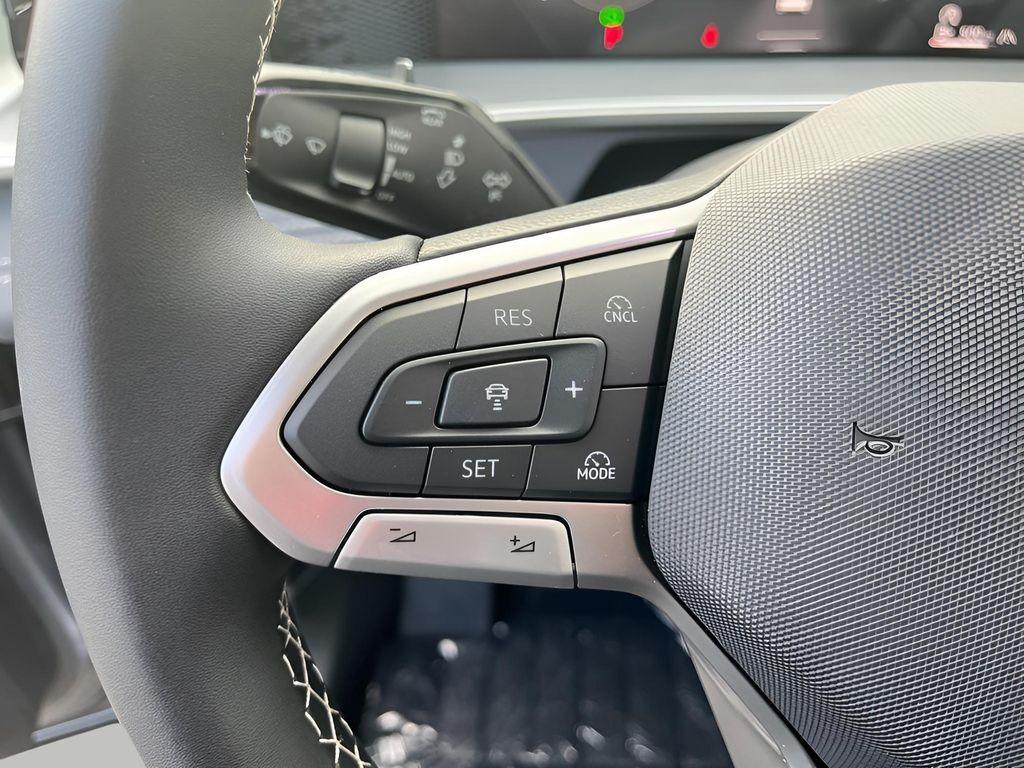 new 2025 Volkswagen Tiguan car, priced at $35,717