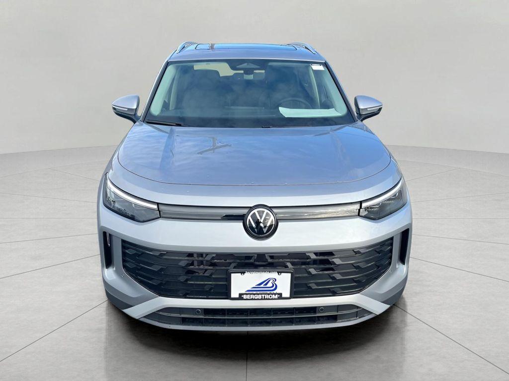 new 2025 Volkswagen Tiguan car, priced at $35,717