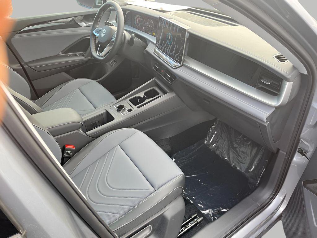 new 2025 Volkswagen Tiguan car, priced at $35,717