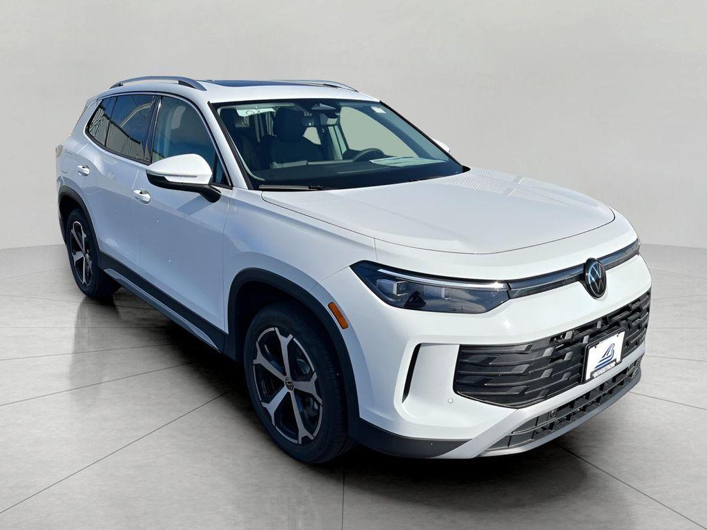 new 2025 Volkswagen Tiguan car, priced at $35,607