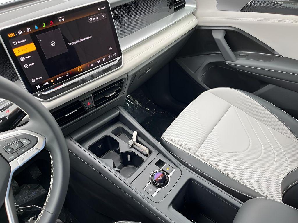 new 2025 Volkswagen Tiguan car, priced at $33,958