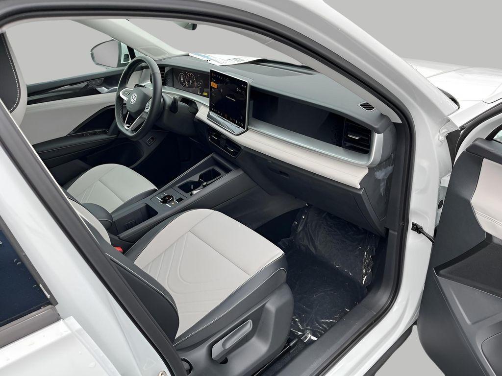 new 2025 Volkswagen Tiguan car, priced at $33,958