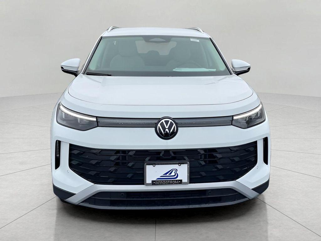 new 2025 Volkswagen Tiguan car, priced at $33,958