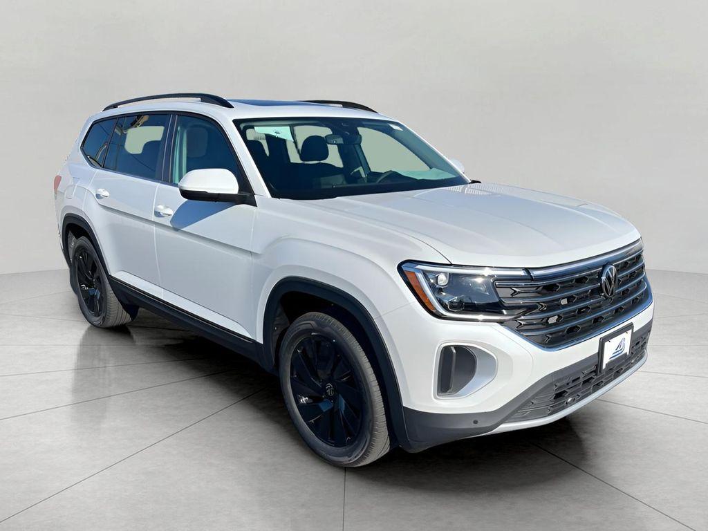 new 2026 Volkswagen Atlas car, priced at $48,752