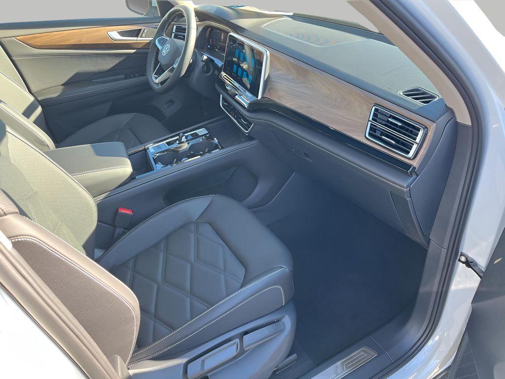 new 2026 Volkswagen Atlas car, priced at $48,752