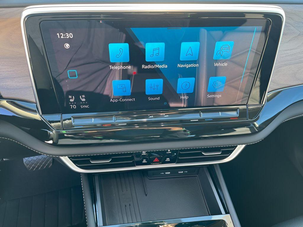 new 2026 Volkswagen Atlas car, priced at $48,752