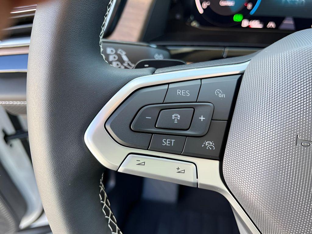 new 2026 Volkswagen Atlas car, priced at $48,752